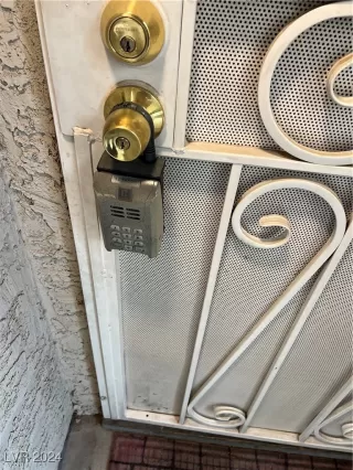 Photo #1: 2615351 Listing 