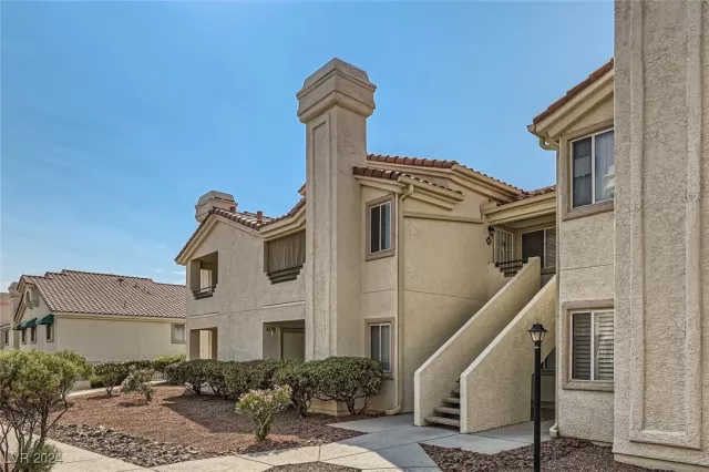 MLS: 2615358 Condo For Sale