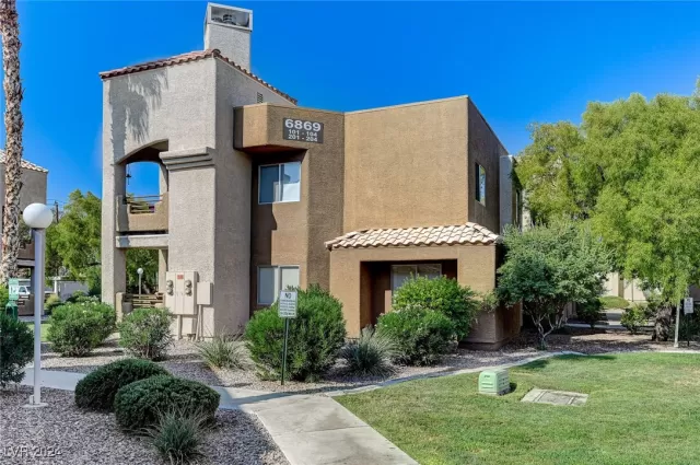 MLS: 2615371 Condo For Sale