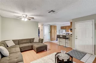 Photo #3: 2615371 Listing 