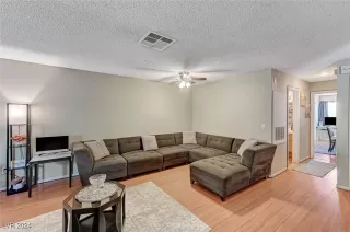 Photo #4: 2615371 Listing 