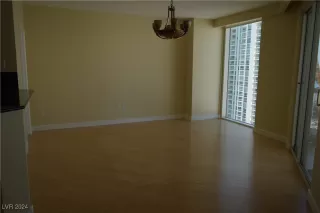 Photo #6: 2615373 Listing 