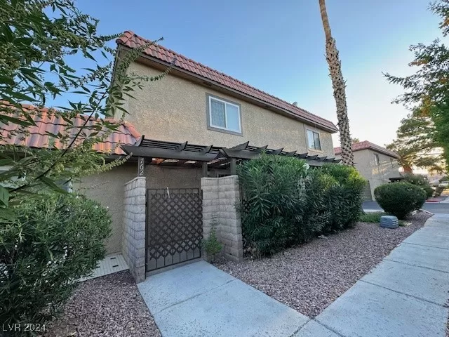 MLS: 2615420 Condo For Sale