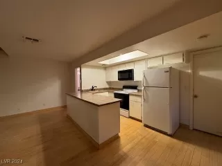 Photo #2: 2615420 Listing 