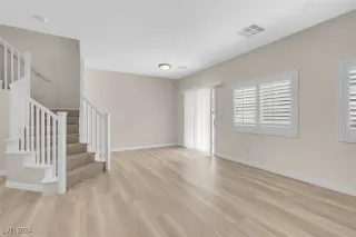 Photo #4: 2615445 Listing