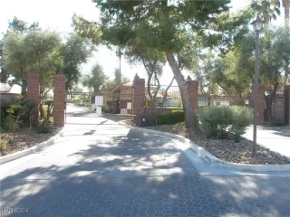 Photo #1: 2615452 Listing 
