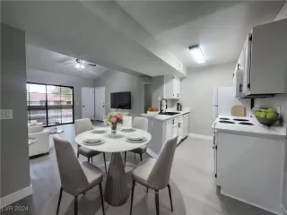 Photo #4: 2615499 Listing 