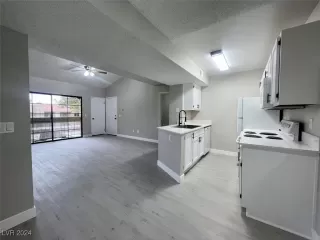 Photo #5: 2615499 Listing 