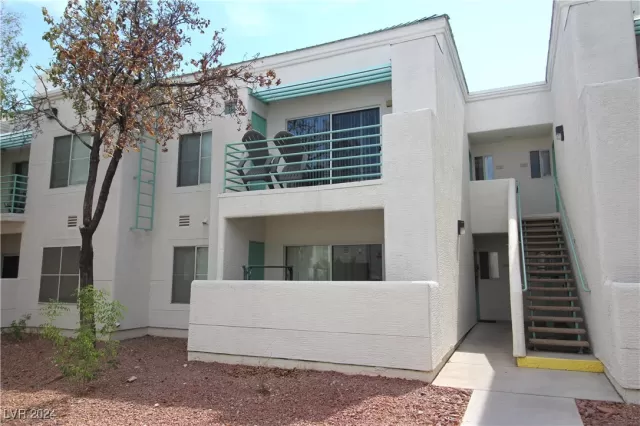 MLS: 2615500 Condo For Sale