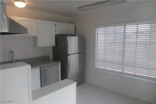 Photo #6: 2615501 Listing 