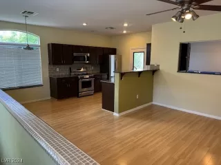 Photo #2: 2615511 Listing