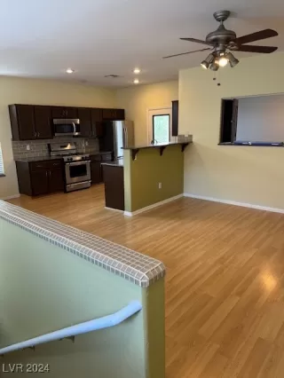 Photo #5: 2615511 Listing