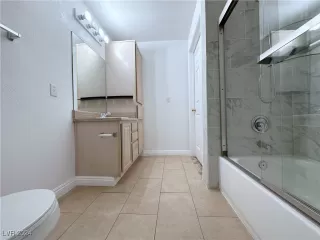 Photo #4: 2615536 Listing