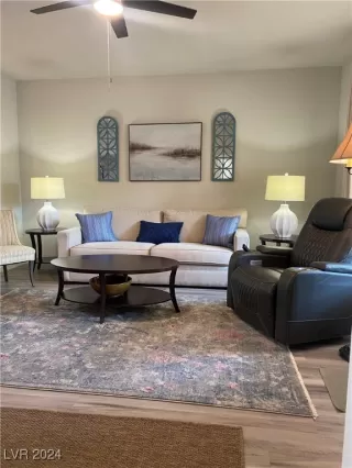 Photo #3: 2615550 Listing 