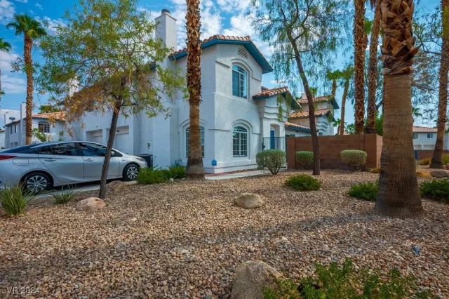 MLS: 2615560 Condo For Sale