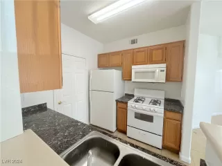 Photo #3: 2615583 Listing 