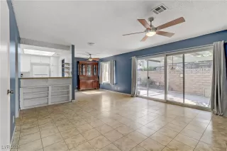 Photo #4: 2615596 Listing