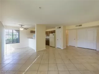 Photo #2: 2615605 Listing 