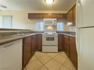 Photo #4: 2615605 Listing 