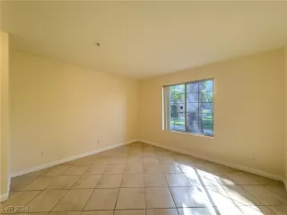 Photo #6: 2615605 Listing 