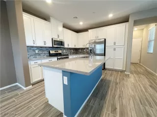 Photo #6: 2615638 Listing 