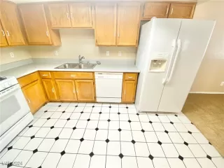 Photo #4: 2615642 Listing 