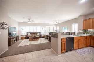 Photo #3: 2615649 Listing