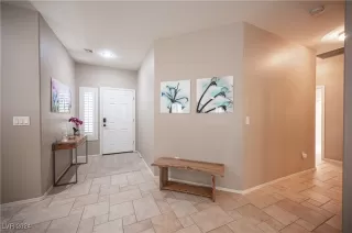 Photo #5: 2615649 Listing