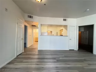 Photo #6: 2615664 Listing 