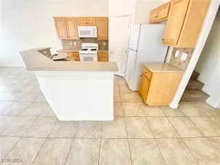 Photo #3: 2615700 Listing 