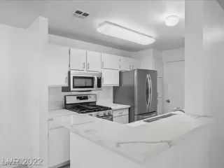 Photo #1: 2615708 Listing 