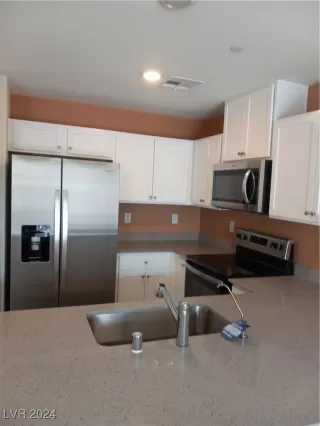 Photo #2: 2615714 Listing 