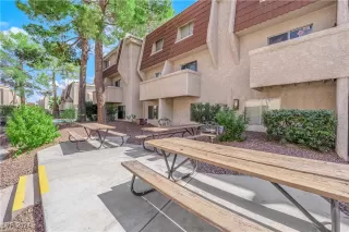 Photo #1: 2615742 Listing