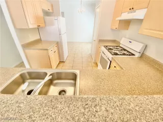 Photo #2: 2615753 Listing 