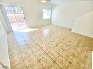 Photo #4: 2615753 Listing 