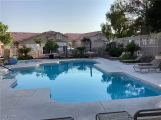 Photo #2: 2615803 Listing 