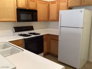 Photo #3: 2615803 Listing 