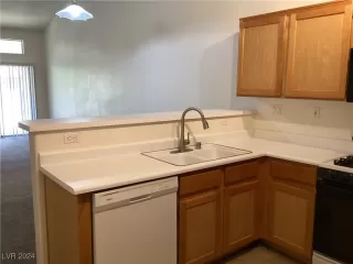 Photo #4: 2615803 Listing 