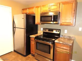 Photo #3: 2615807 Listing 