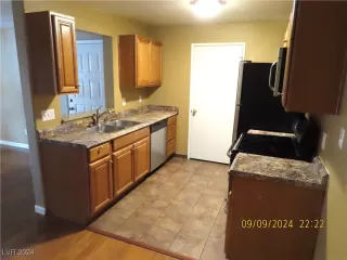 Photo #5: 2615807 Listing 