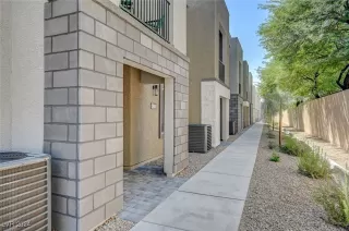 Photo #4: 2615848 Listing 