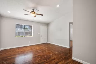 Photo #5: 2615859 Listing 