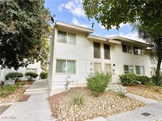 Photo #1: 2615867 Listing