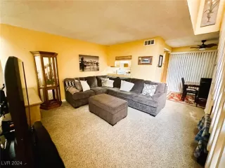 Photo #3: 2615867 Listing