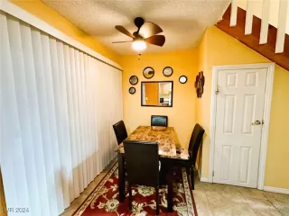 Photo #4: 2615867 Listing