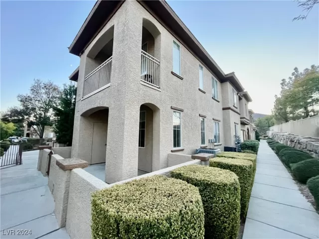 MLS: 2615874 Condo For Sale