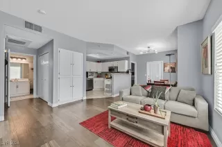 Photo #5: 2615886 Listing 