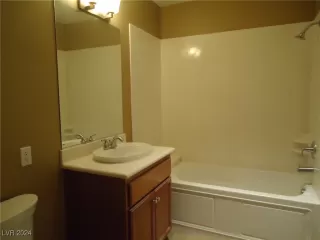 Photo #5: 2615888 Listing 