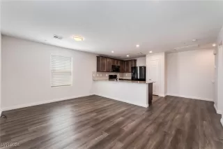 Photo #6: 2615908 Listing 