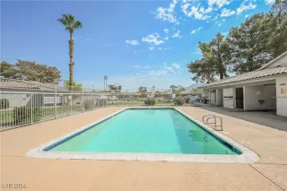 Photo #3: 2615912 Listing